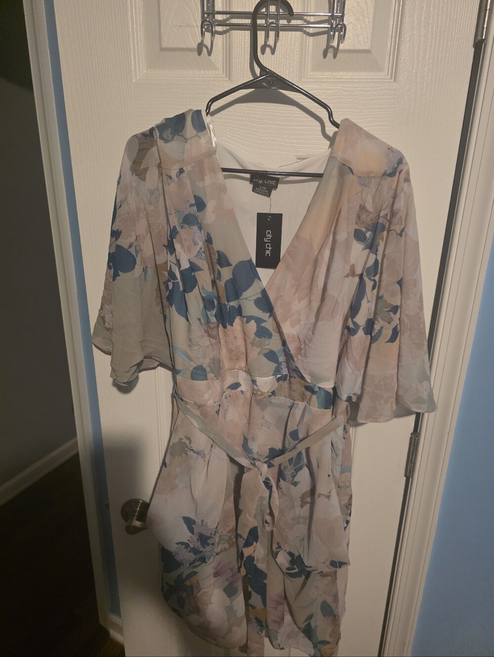 NWT City Chic Floral Dress